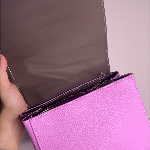 MATT AND NAT - Picture 3 of 4